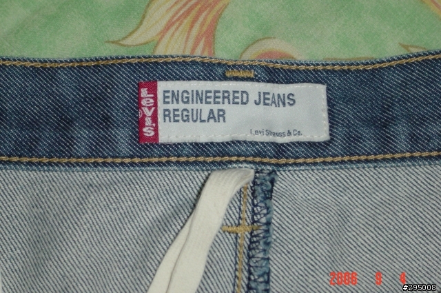 Levis engineered jeans-regular 牛仔褲的跨時代之作---立體剪裁牛仔褲
