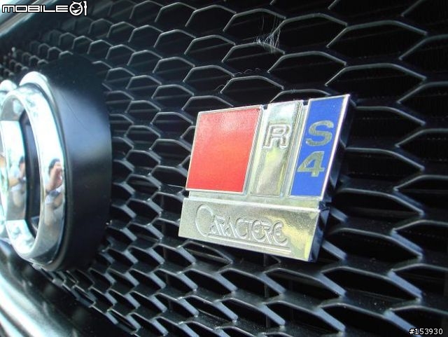 AUDI A4 AVANT 2.0T FSI + CARACTERE空力套件 + RS4內裝套件 = 小辣妹