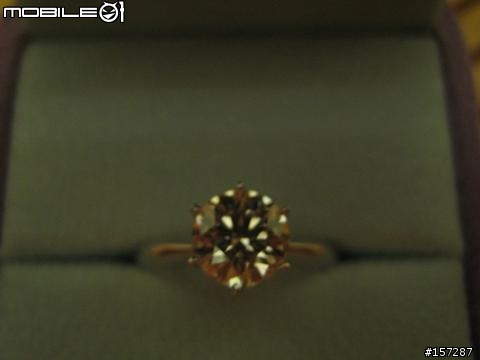 分享: 準備向女友求婚的鑽戒!!
