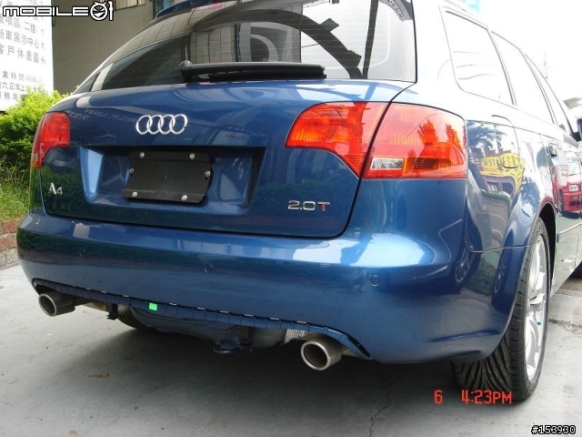 AUDI A4 AVANT 2.0T FSI + CARACTERE空力套件 + RS4內裝套件 = 小辣妹