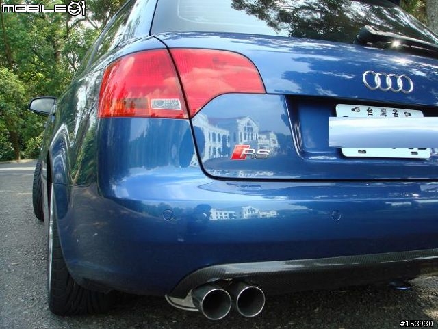 AUDI A4 AVANT 2.0T FSI + CARACTERE空力套件 + RS4內裝套件 = 小辣妹