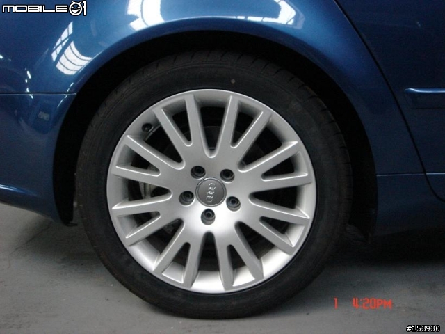 AUDI A4 AVANT 2.0T FSI + CARACTERE空力套件 + RS4內裝套件 = 小辣妹