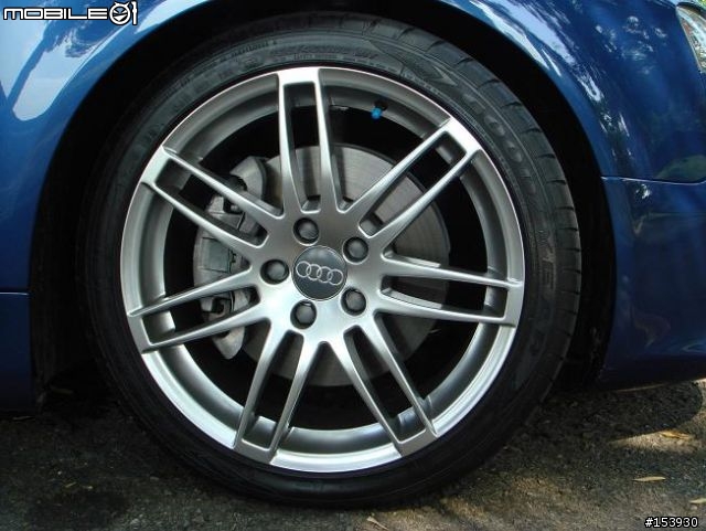 AUDI A4 AVANT 2.0T FSI + CARACTERE空力套件 + RS4內裝套件 = 小辣妹