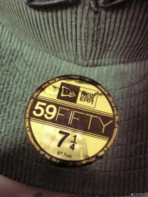 當紅的棒球帽-STUSSY x NEW ERA聯名款