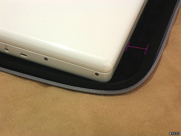 分享一個跟MacBook滿配的保護內袋-Elecom 超衝擊吸收 III