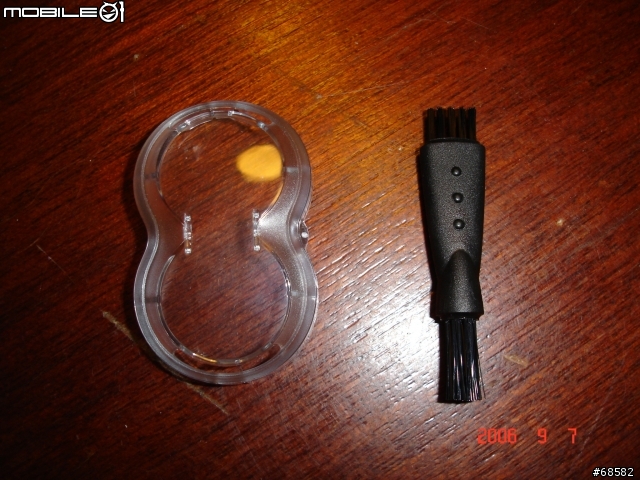 【分享】飛利浦 HQ-9090電動刮鬍刀簡單開箱報告+不專業試用報告(多圖)