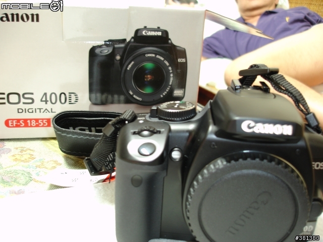 我終於把CANON 400D迎娶回家了...