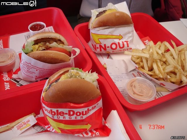 也算另一種夢幻逸品.......美國In N Out Burger