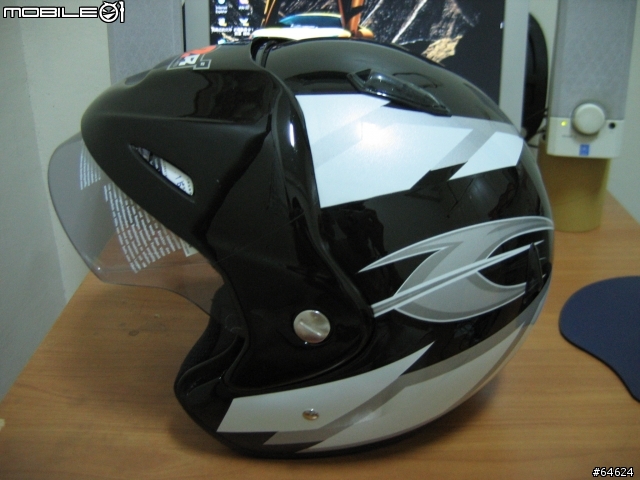 人生的第一頂 3/4安全帽 M2R SP-333...下一頂會更好