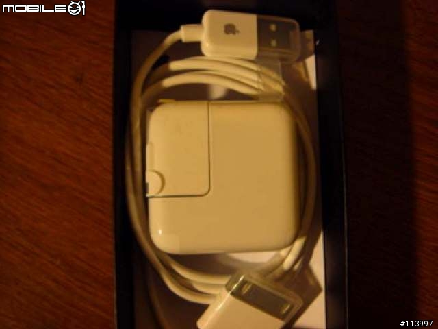 【分享】New iPod nano+New iPod USB Power Adapter