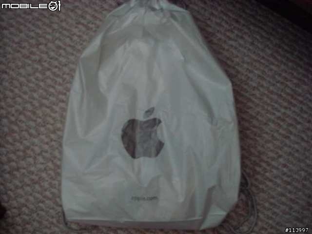 【分享】New iPod nano+New iPod USB Power Adapter