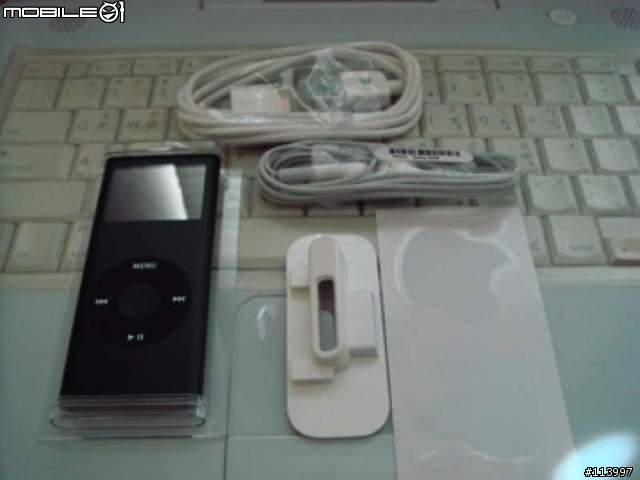 【分享】New iPod nano+New iPod USB Power Adapter