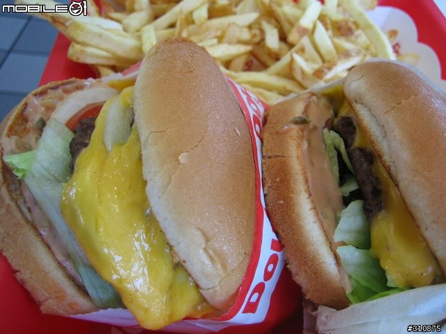 也算另一種夢幻逸品.......美國In N Out Burger