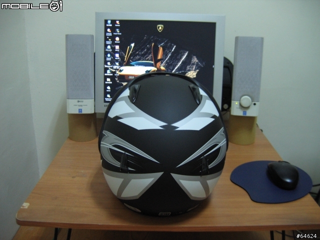 人生的第一頂 3/4安全帽 M2R SP-333...下一頂會更好