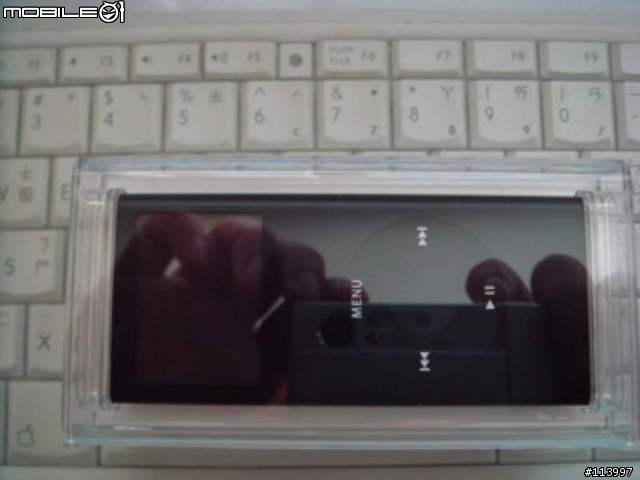 【分享】New iPod nano+New iPod USB Power Adapter