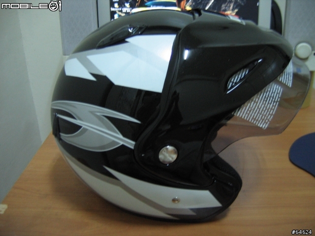 人生的第一頂 3/4安全帽 M2R SP-333...下一頂會更好