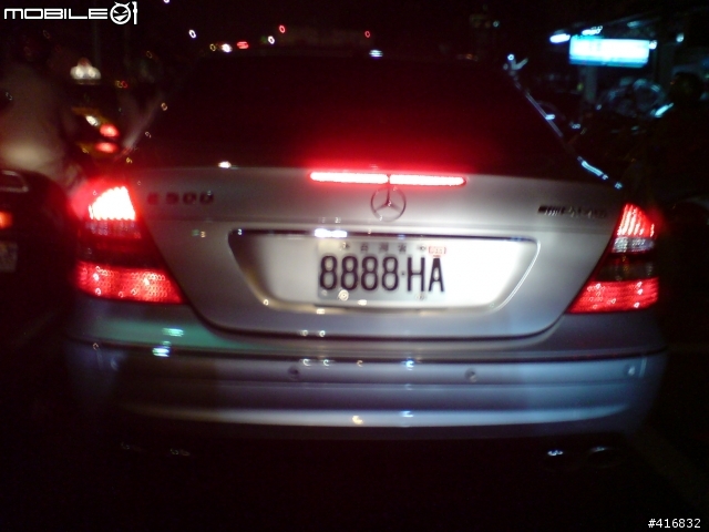 (街頭直擊)M-BENZ E500 AMG路中的相遇