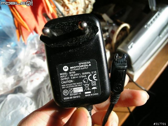 Motorola E1 Rokr & ITunes -摩托和苹果的混血儿 by sharp v903sh