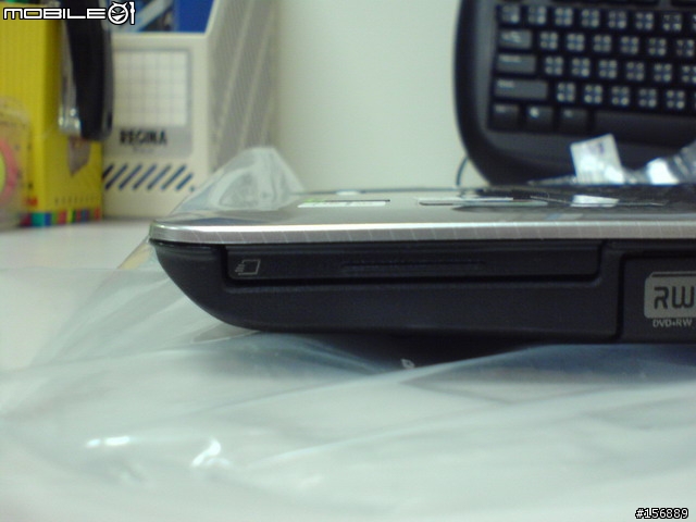 HP DV-6137 開箱照 (圖多)