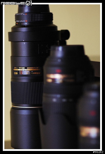 〔評測〕AF-S VR 70-300mm VR 對上大黑及18-200VR
