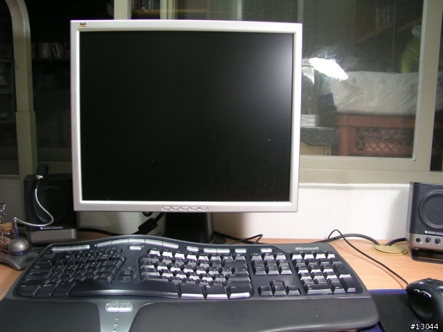 【資訊月敗家採購】買了 ViewSonic 22吋 寬螢幕液晶顯示器