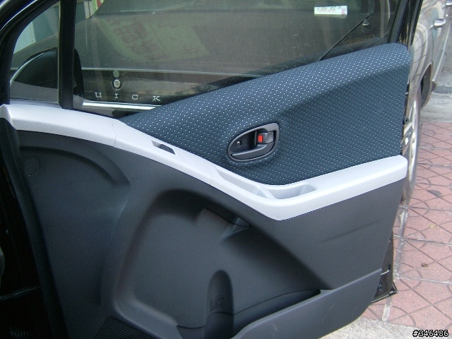 新車yaris 隨手拍幾張......