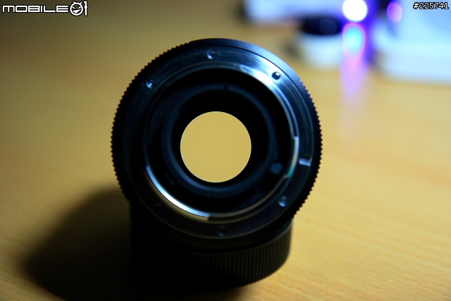 繼 CANON 400D+NIKKOR 50mm/1.4 ... 今天又要玩LEICA鏡頭了 (圖很多)