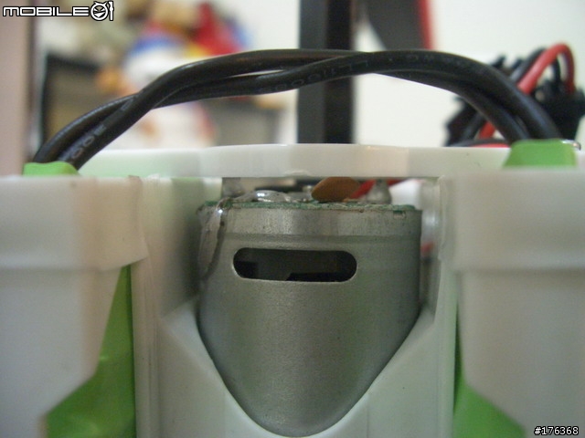【開箱】300 SCHWEIZER 601充電遙控直昇機