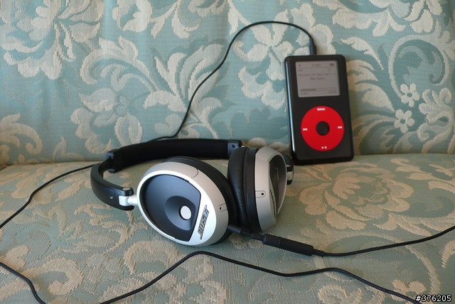 『新年禮物』Bose On-Ear Headphones 開箱分享