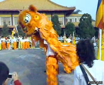 N73錄的影片顏色會一直飄 有人跟我一樣嗎???