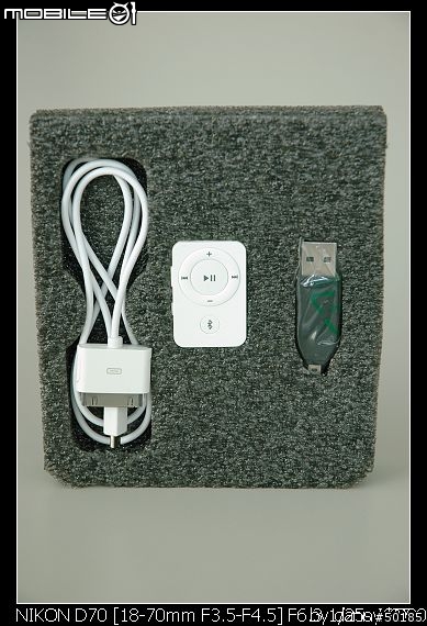 iPod 專用藍芽耳機"接收器" MyBlu