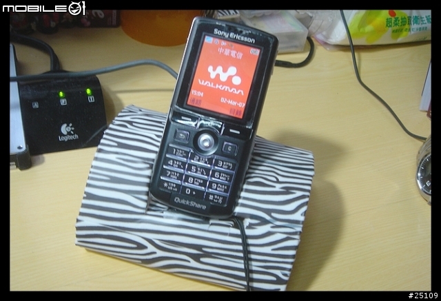 突如其來的手工製品─SE W800i / K750i / Z520i 傳輸底座