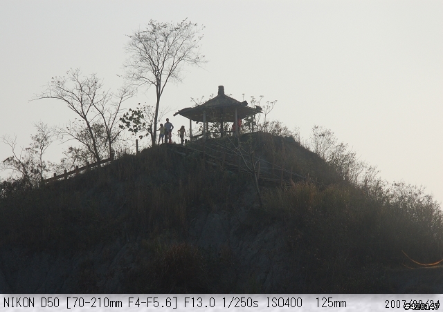 老鏡到底值不值得修(發霉送洗),希望大家給點意見