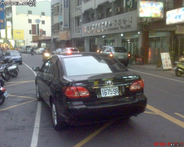 這天底下就是有人會這樣停車...(3/23更新.居然還會犯第二次)