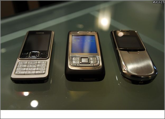 老婆的新機 Nokia 6300 開箱 及我的N氏一族