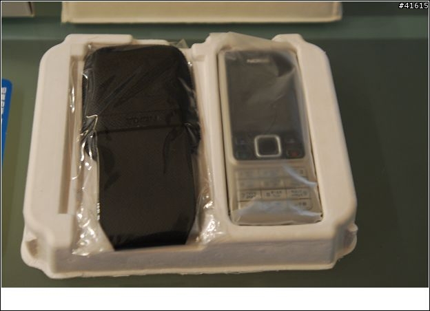 老婆的新機 Nokia 6300 開箱 及我的N氏一族