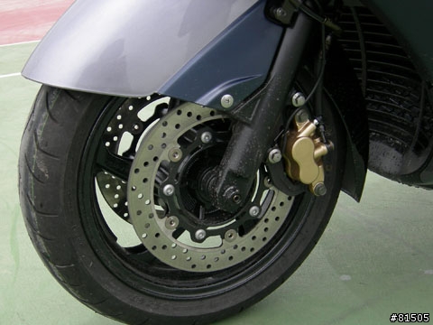 YAMAHA T-MAX500煞車升級改裝