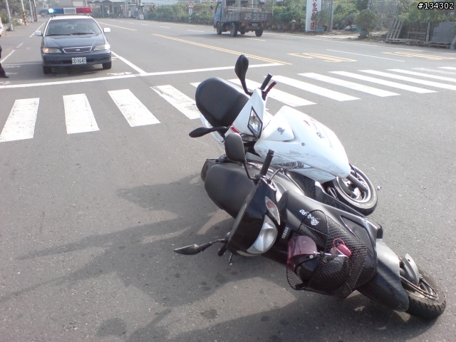 『已解決,感謝各位的資訊(新增於38樓)』機車對機車擦撞,該如何處理…(有經驗的大大麻煩解說一下),