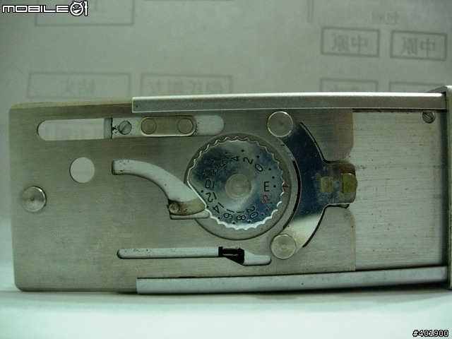 【分享】 間諜相機Minolta-16,熟悉的人還請協助作個介紹。