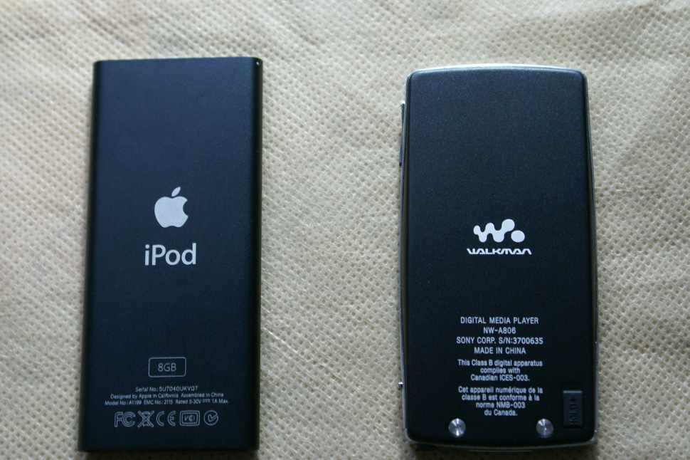 (心得)Sony NW-A806 (4G)與Apple iPod Nano 8G的外觀比較