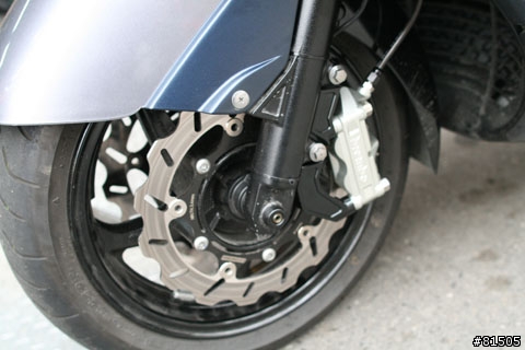YAMAHA T-MAX500煞車升級改裝