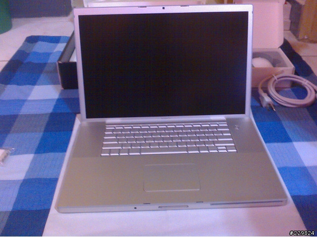 *~開箱分享~*夢幻中的夢幻之17吋 a "Apple Mac Book Pro"