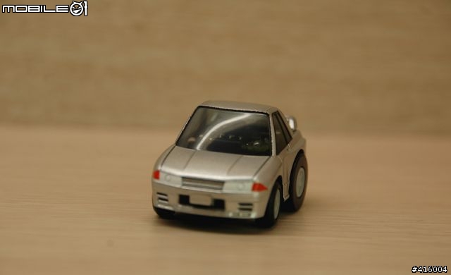 辦公桌上的新寵兒:Q-STEER紅外線阿Q車