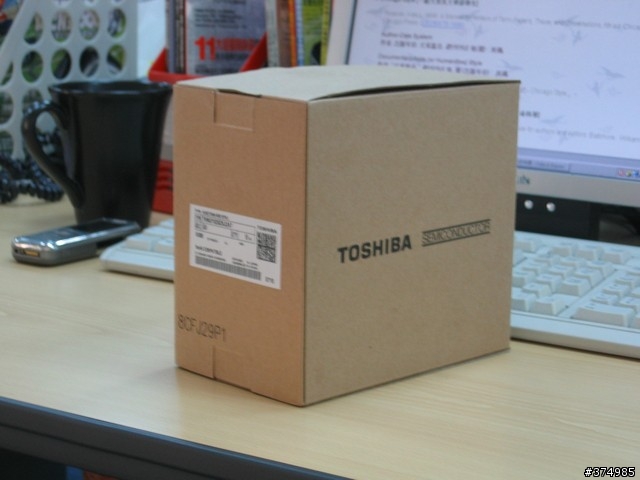 TOSHIBA 2G隨身碟 (U3 smart) 開封測試心得 (1) ~~內附疊疊樂喔!