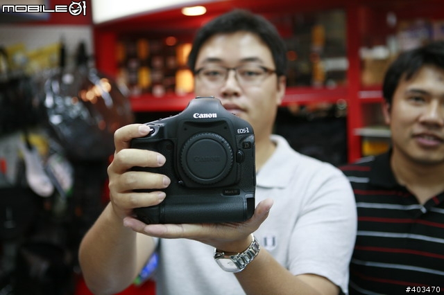 不小心的"Canon 1D MarkIII "台灣首開箱~~