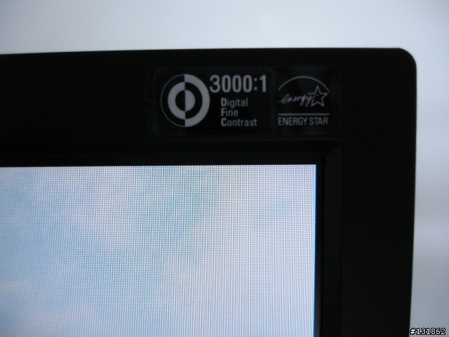 LG L226WT 螢幕使用時發現有黑邊
