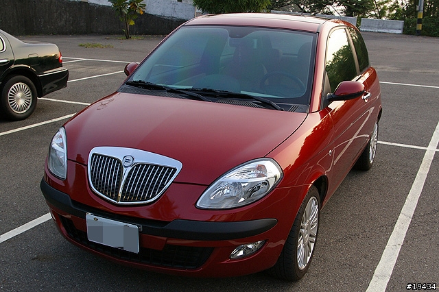 遇見義大利氣質美女～Lancia Ypsilon 1.4