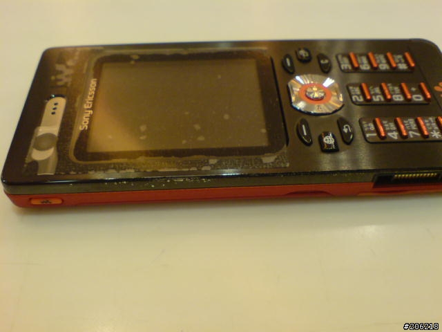 Sony Ericsson W880i 超薄機!但,我卻拿到新品不良....