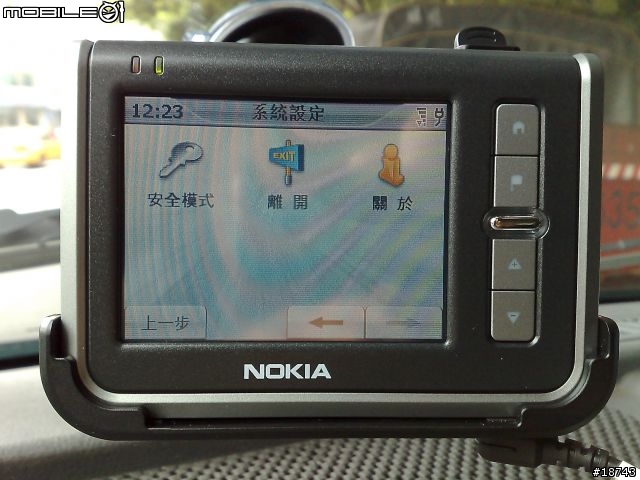 Nokia 330 - 初試啼聲的車用導航機