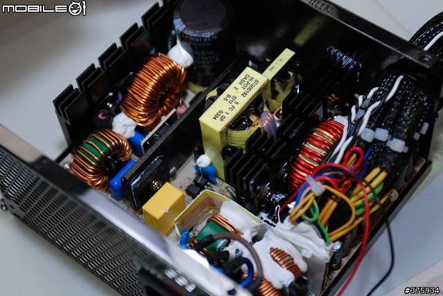 德國來的黑豹 be quiet! 靜音電源供應器 開箱文